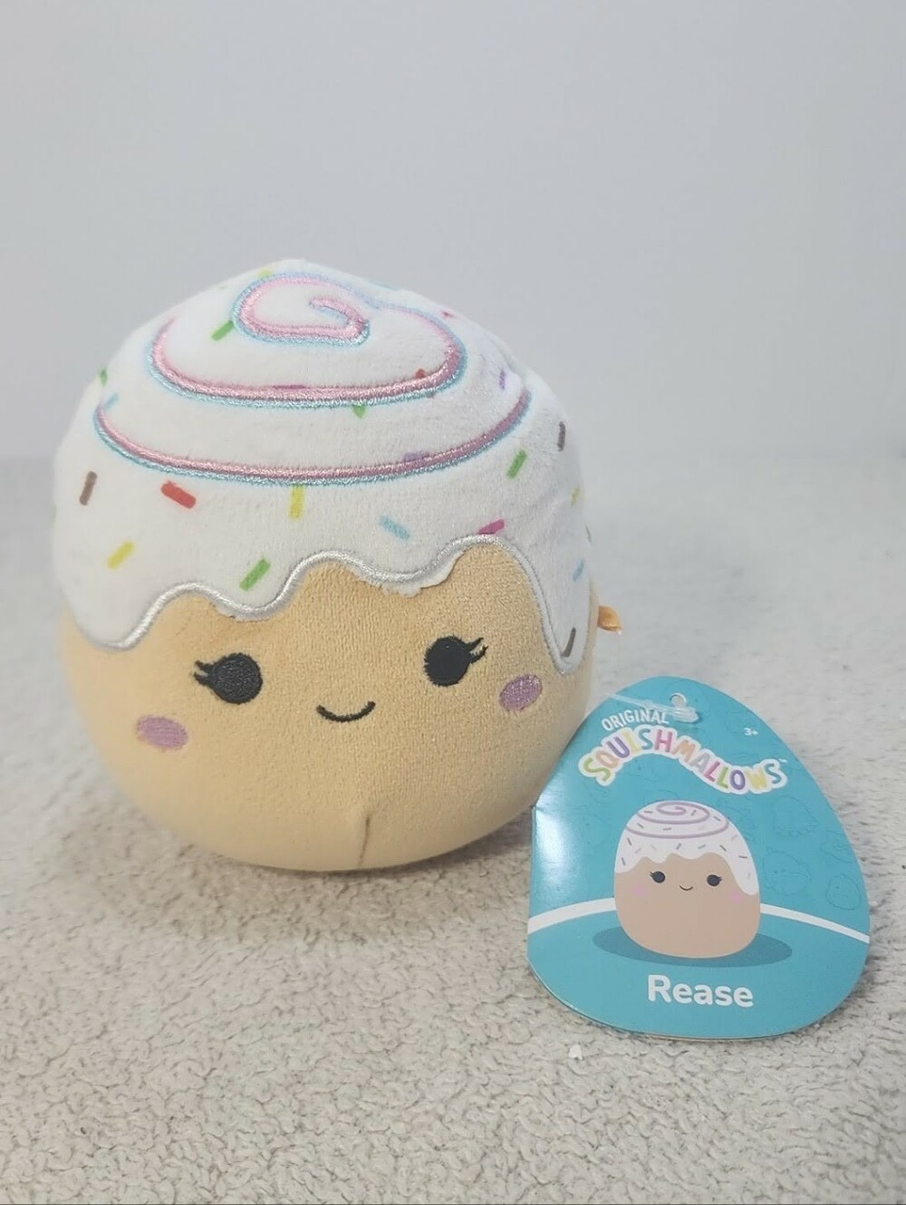 REASE Squishmallows 5-inch Rease the Cinnamon Roll / 1015